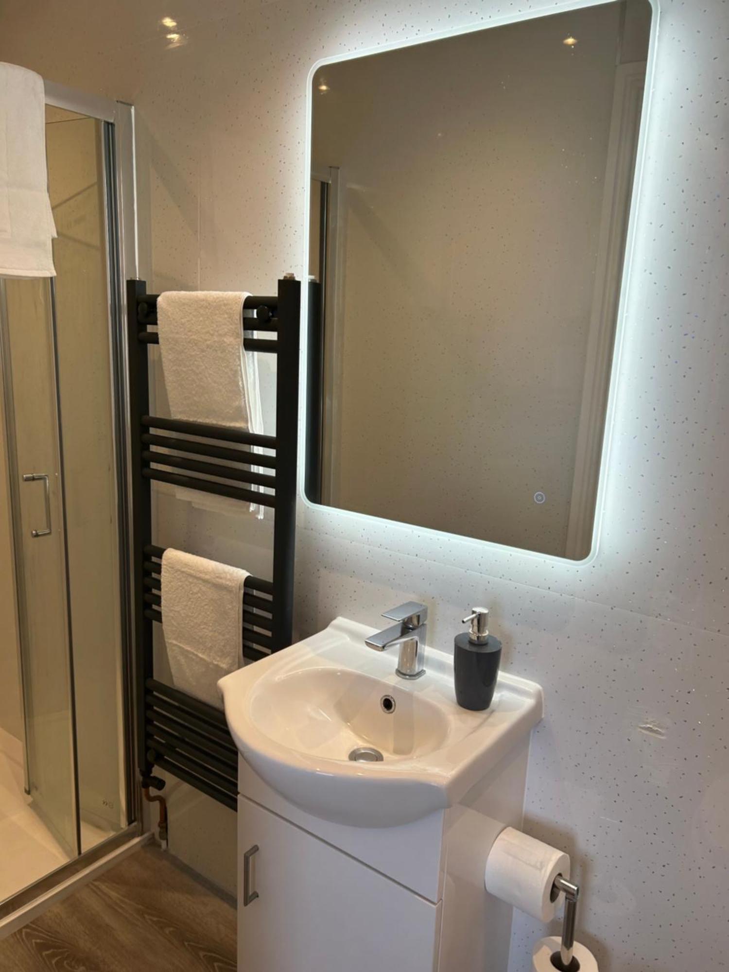 Glan Y Mor Hotel (Adults Only) Llandudno Luaran gambar